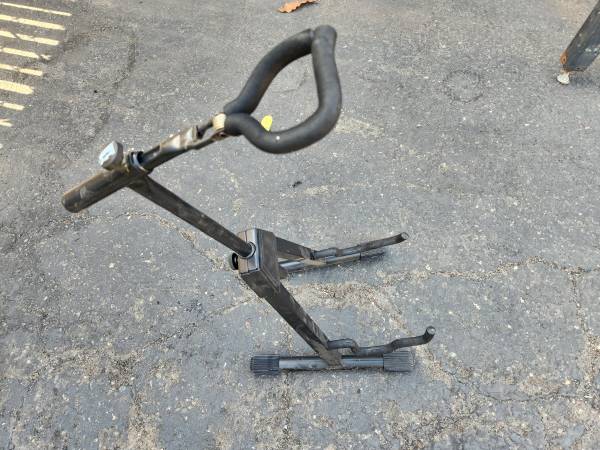 ON STAGE FLIP IT A FRAME PRO GUITAR FOLDING STAND 1