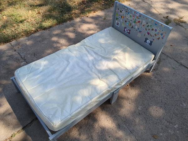 Toddler Bed Frame & Sealy Mattress 1