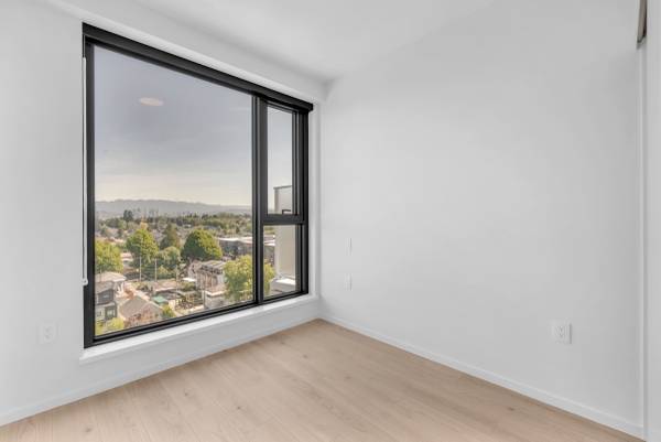 Brand New Penthouse-Level 1 Bed + Den with A/C & Unobstructed Views ... - Penthouse With Large Balcony And Views