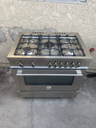 Bertazzoni 36" Gas Range 1
