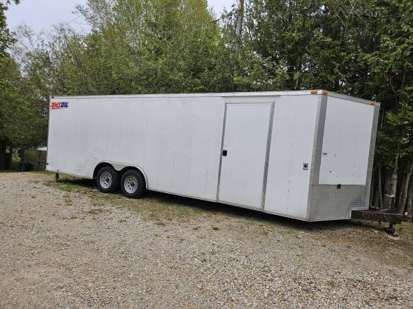 24' enclosed V nose cargo trailer 1