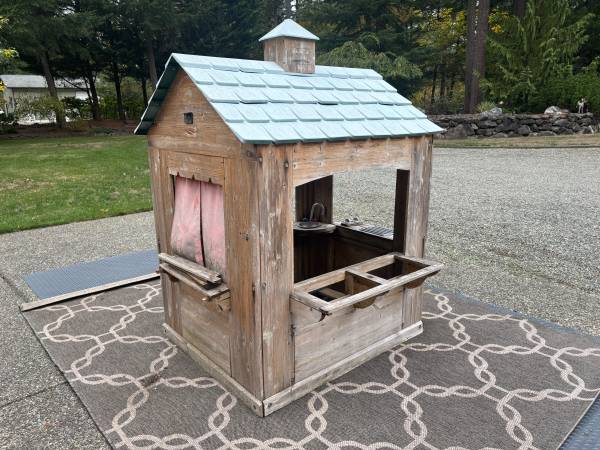 Playhouse 1