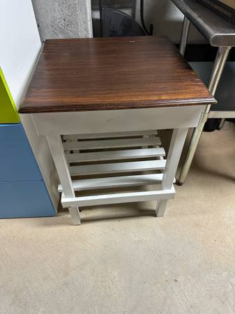 2 end tables 1