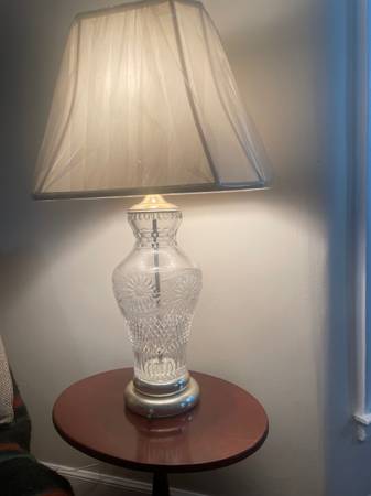 CUT CRYSTAL TABLE LAMP 1