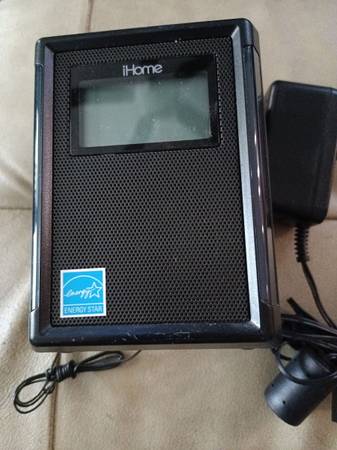 iHome iPod iPhone alarm radio dock iP40 OBO 1