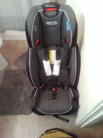 Graco Slim Fit "3 in 1" car seat 1