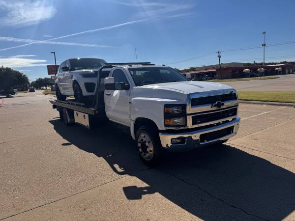 2019 Chevrolet Silverado 5500 - Photo 2