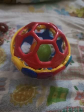 Baby Einstein baby ball 1