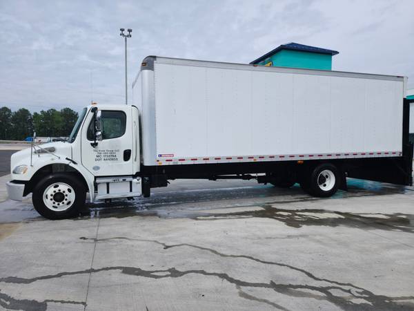 2018 Freightliner 26ft