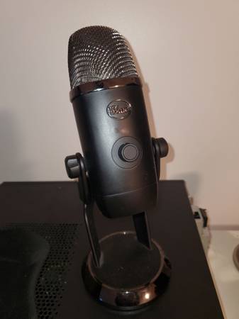 Yeti x microphone 1