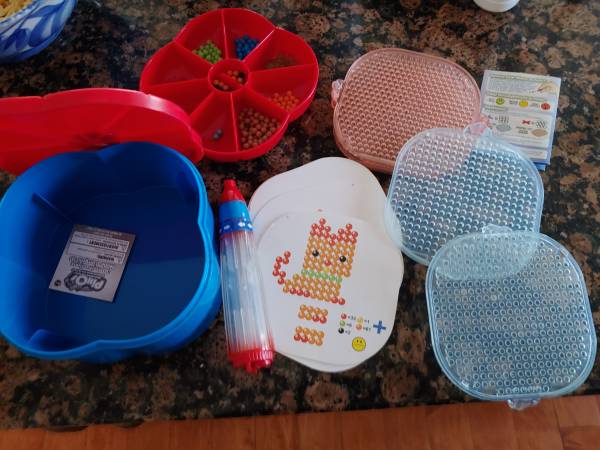 Pixos Container, Plates, Beads 1