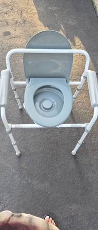 Commode, Potty New 1
