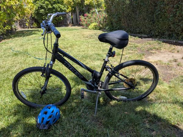 Trek Navigator 200 Comfort Hybrid Bike  21-Speed (Free Helmet!) - bicycles  - by owner - bike sale - craigslist
