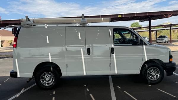 2018 Chevrolet EXPRESS G2500 - Photo 7