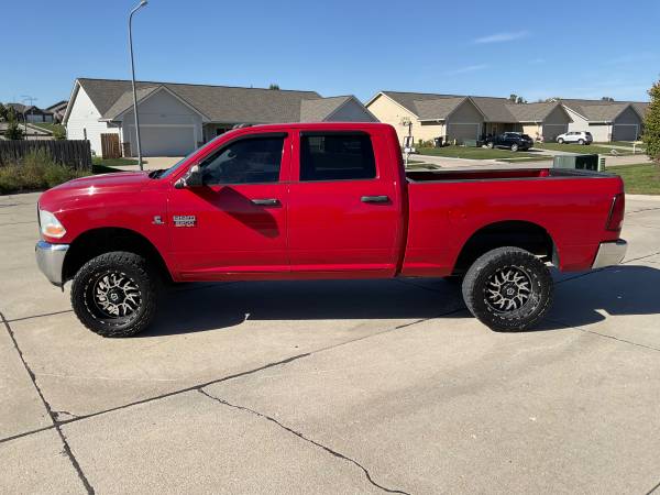 2012 Ram 2500 ST photo 4