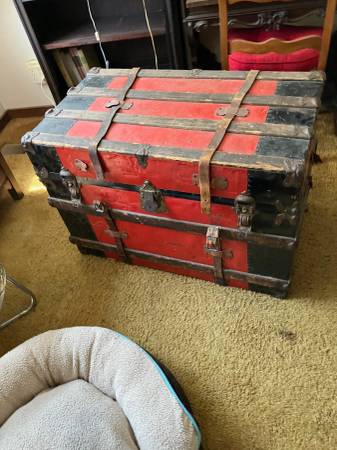 Old Travel Chest 1