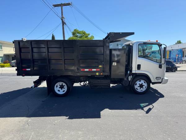 2019 Isuzu NRR - Photo 4