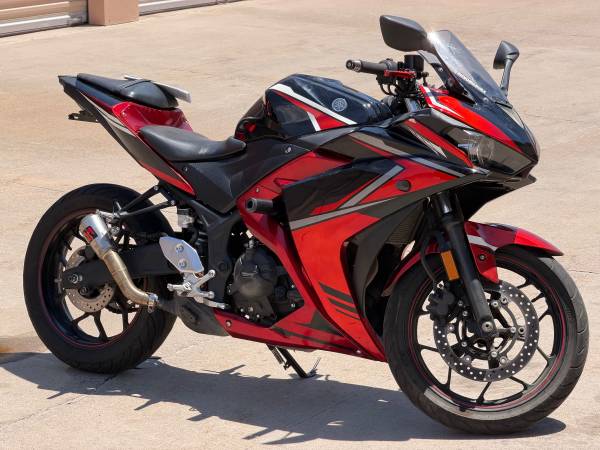 2015 Yamaha R3 ( Red ) with frame sliders & engine guards CLEAN TITLE