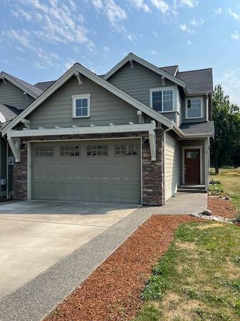 Gorgeous, 3 Bed/2.5 Bath Townhome/Condo in Lynden 1