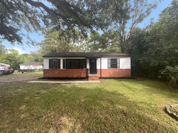 $650 / 3br - 01019ft2 - This property is a must-see for those looking for a well-maintained home (Summerville)64015948047619120
