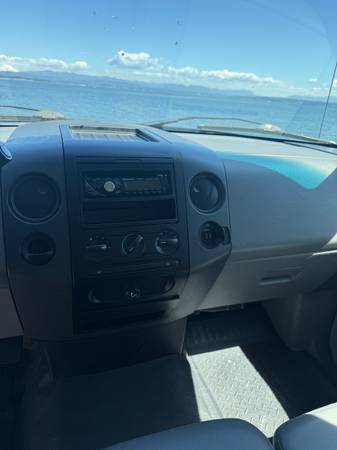 2006 Ford F-150 XL Regular - Photo 10