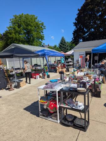 Yard sale photo