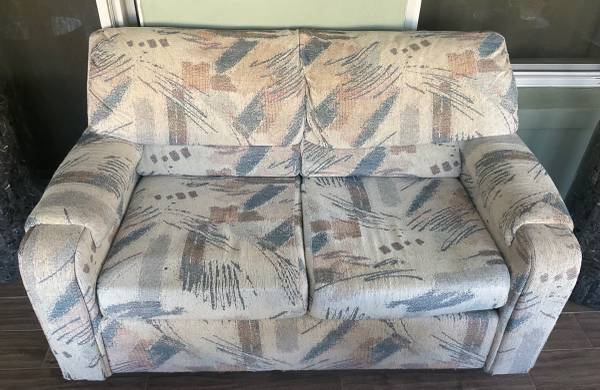Love seat 1