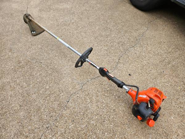 Echo Straight shaft string trimmer. 1