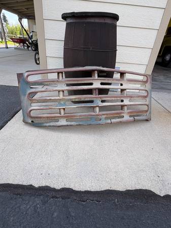 49'-53' STUDEBAKER 2R PICKUP GRILLE 1