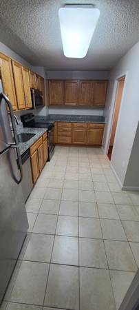 $2,800 / 2hab - 1374ft2 - Condominio de 2 habitaciones + despacho en edificio alto (ciudad de Alexandria)64040362531329122