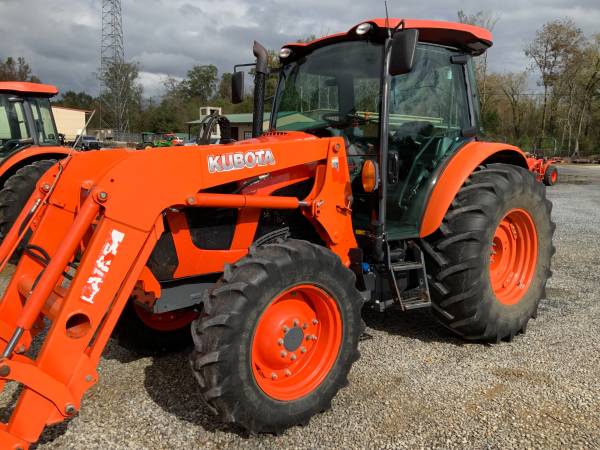 Kubota M5-111 Cab - 4x4 w/ Loader 1