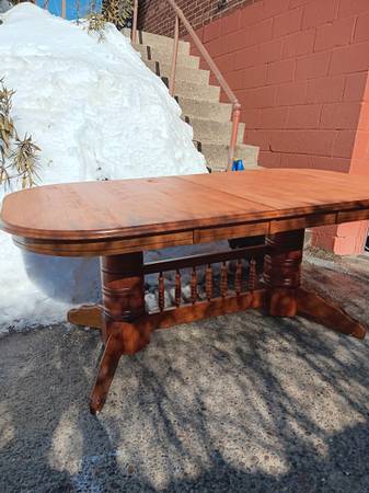Elegant Double Pedestal Golden Oak Dining Table 1
