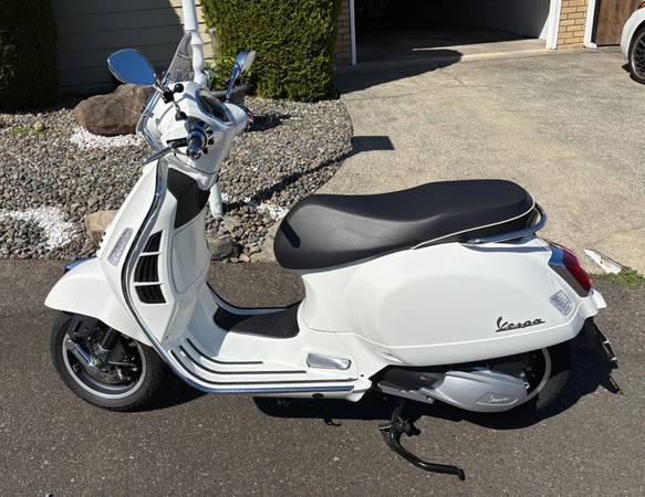 2023 Vespa GTS Super Hpe For Sale By Owner
