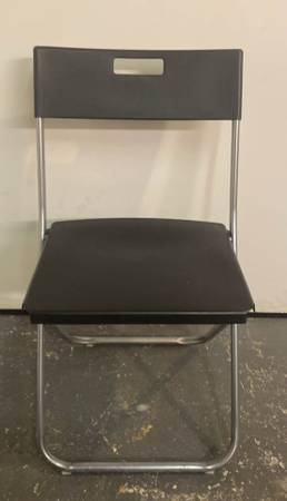 ⭐ Sleek Black Folding Chair – Space Saver! ⭐ 1