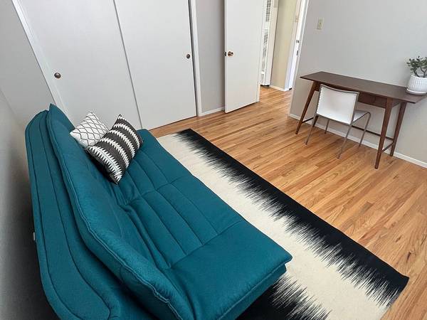 $1,400 / 2br - Bright 2BR Duplex | Hardwood Floors | Near BART & Dimond District (Sausal Creek)63797037613313123