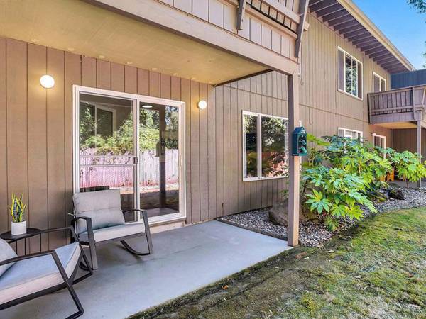 $1,595 / 2br - GET $300 OFF + By Spring Park Natural Area - Near Downtown Milwaukie (Milwaukie Heights)63820825072769123