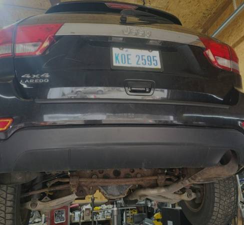 ¡Ladrón conduciendo con placas ficticias! (Austintown)63661209782145120