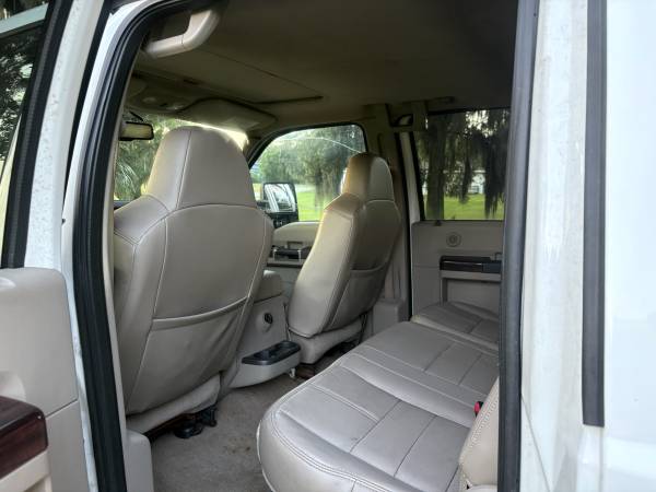 2008 Ford F250 crew cab - Photo 8