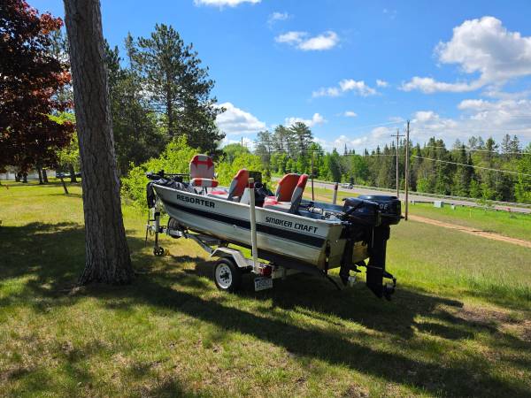 15 foot 1993 Smoker Craft Fishing boat 1