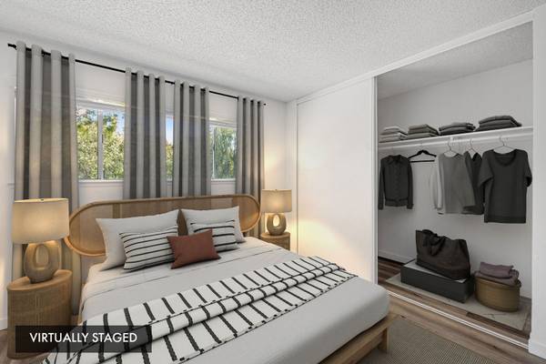2 Bed - 2.5 Bath, Fire Pit, Major Freeway Access 1