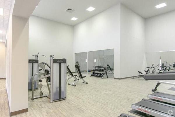 $1,394 / 1br - 606ft2 - 3 Sparkling Outdoor Pools and 1 Indoor Pool, Hot Tub63680375631619122
