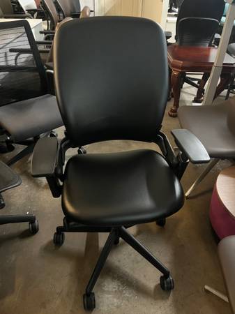 steelcase leap highback V2 ergonomic chairs 1