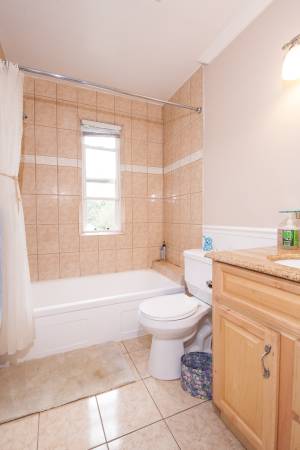 $175,000 / 1br - Beautiful Light-Filled 1BR Condo in Takoma Park, MD (Takoma Park, MD)64040029508482124