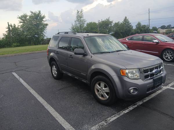 2008 Ford Escape XLT - $2,10063616510178177120
