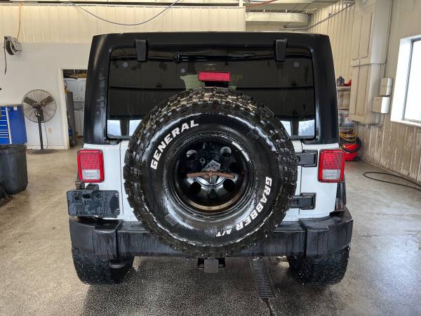 ** 2012 JEEP WRANGLER UNLIMITED SPORT 4X4 4DR SUV ** - $10.995 (CAMBRIDGE)63481669424769122