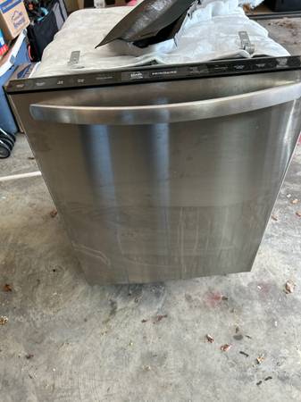 Frigidaire Dishwasher 1