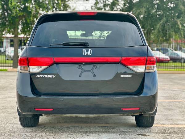 Minivan Honda Odyssey Touring 2015 - $6,99563617082706817124