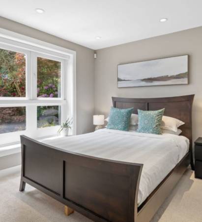 Solid Maple Queen Bed 1