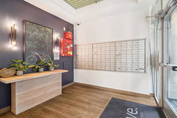$2,915 / 2br - 950ft2 - Vistas del horizonte, vistas a la ciudad, hogares espaciosos (600 7th Ave, Seattle, WA)63850638830337123
