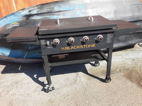 Bkackstone propane flat grill four burner 1